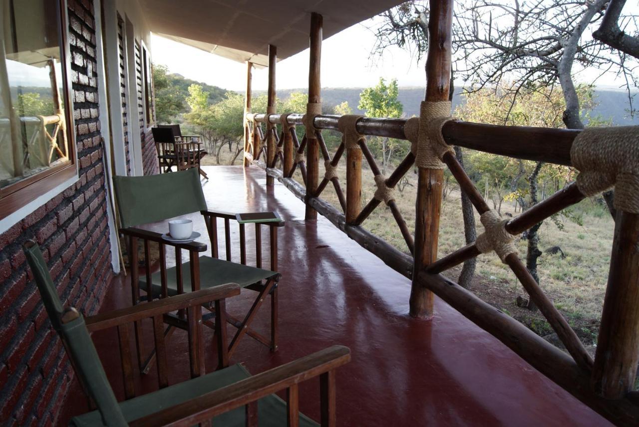 Lodge African Sunrise And *