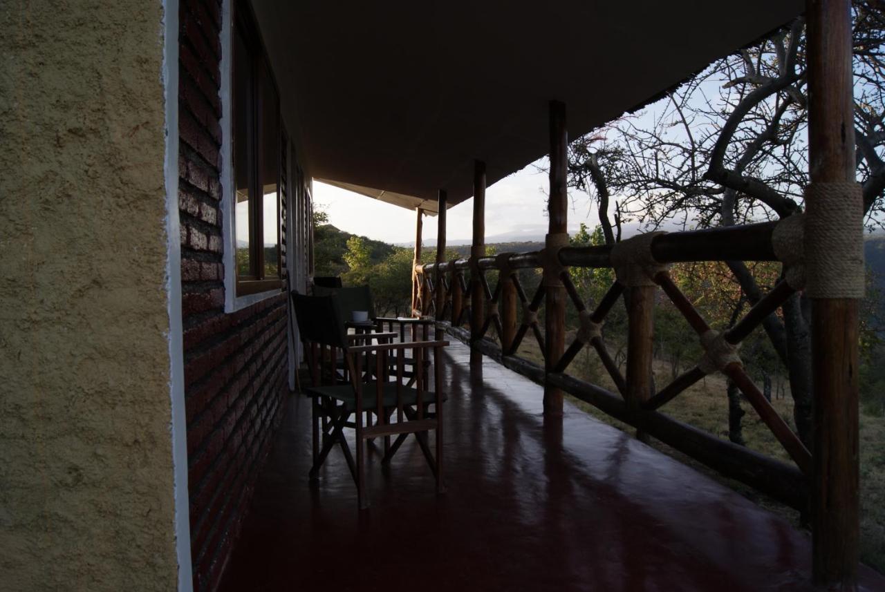 African Sunrise And Lodge *